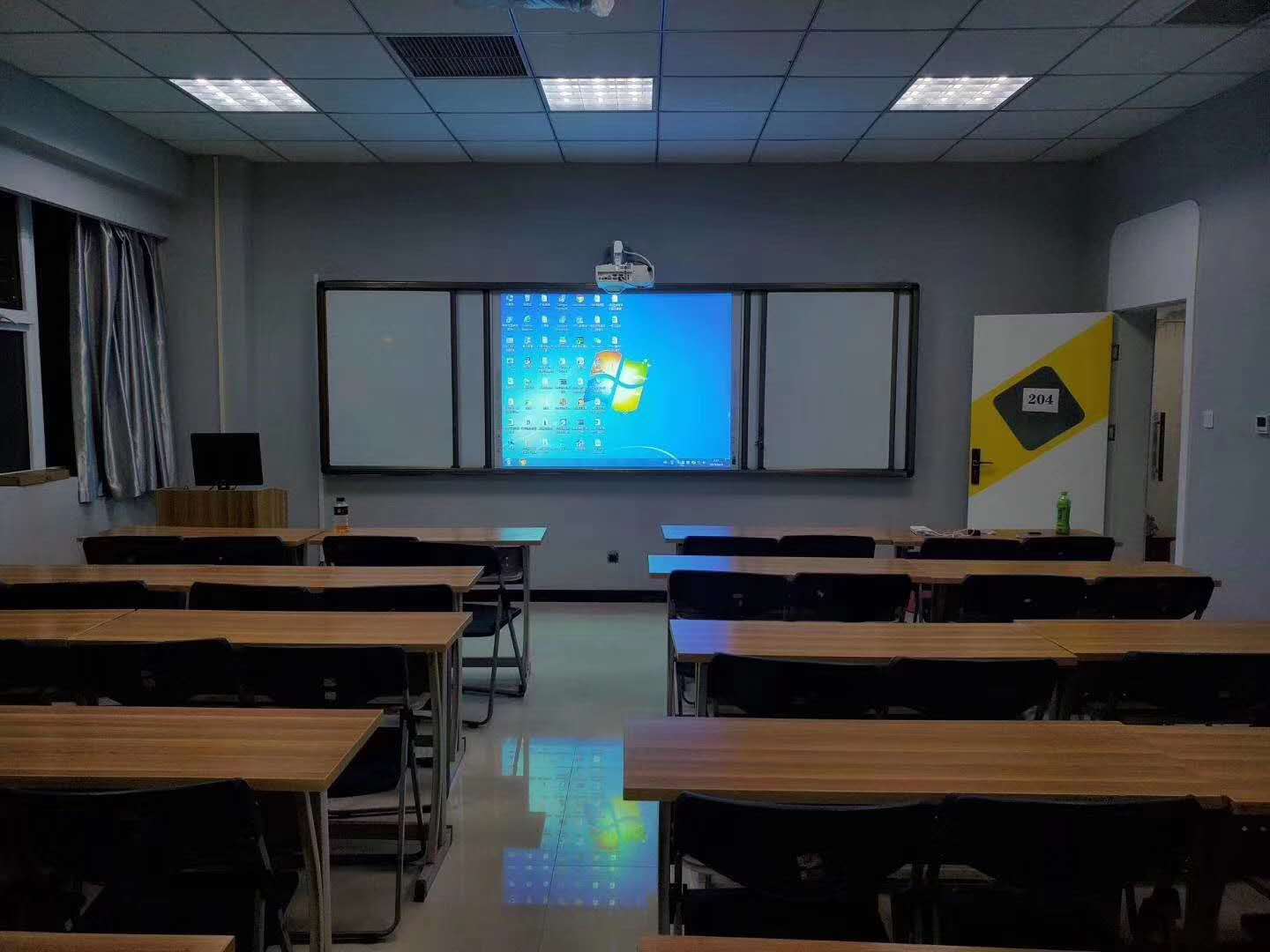 教学日立HCP-3020X投影机维修灯泡=