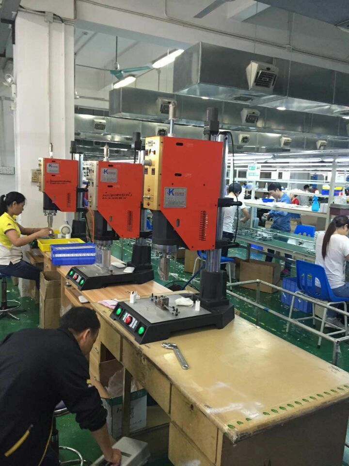 惠州仲恺塑胶焊接模具,惠州仲恺塑胶压合超声波机