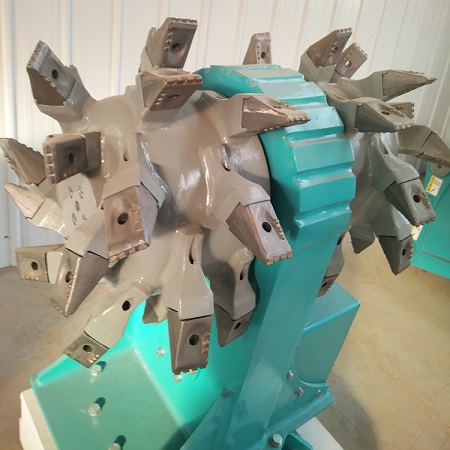 挖机改液压岩石铣挖机 沟道沟槽铣刨头 隧道铣挖机 水平式铣挖机