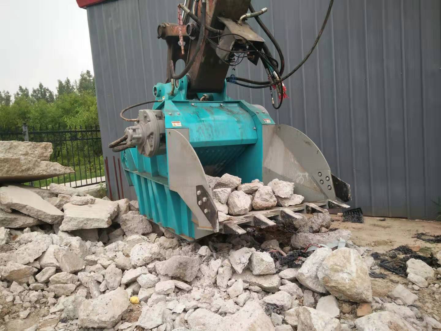 厂家挖机颚式破碎斗 小松挖掘机破碎斗价格 破碎机的使用方法