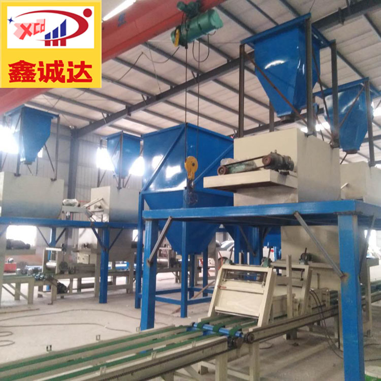 鑫诚达Fs自保温复合免拆外建筑模板设备价格