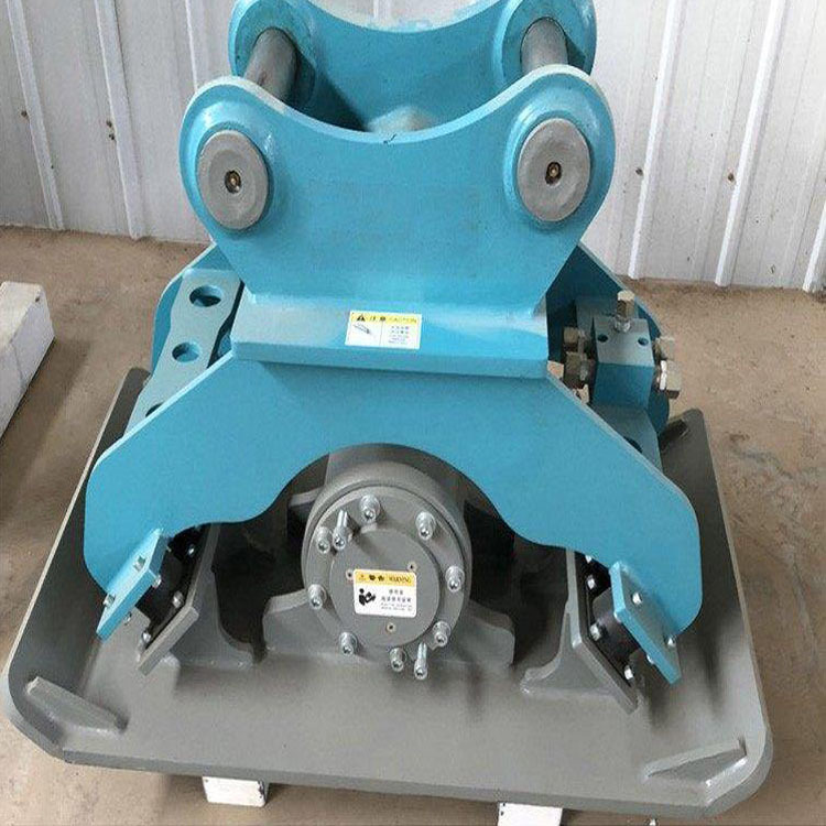 建筑工地用护坡挖掘机斜坡夯实机平板震动回填土压实震动器