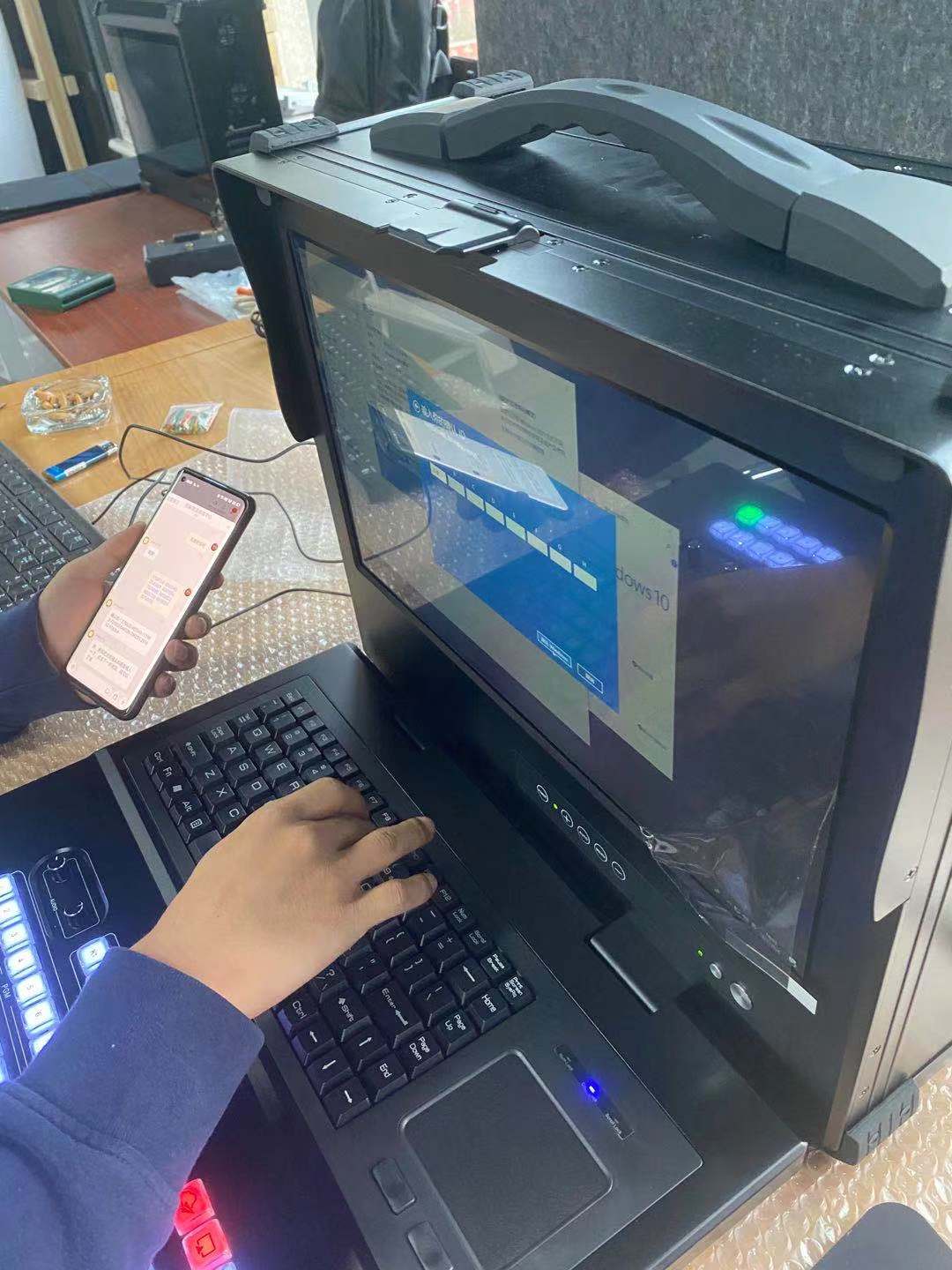 LIVEX便携式服务器融媒体全能机实验室数据采集