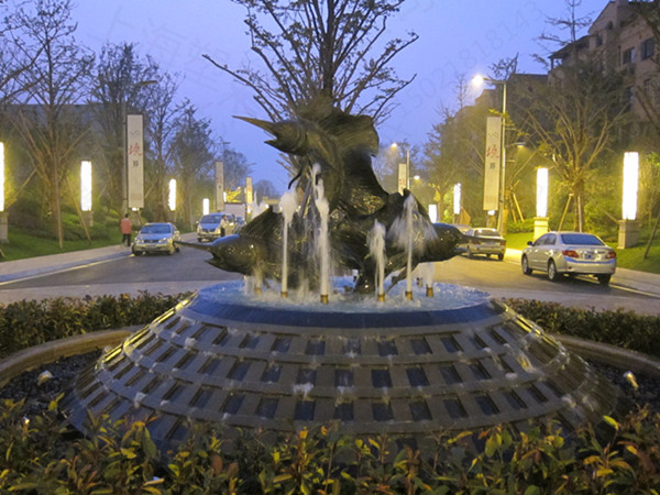 丹东景观入口铜鱼雕塑 海洋鱼水景雕塑工厂
