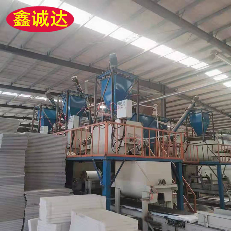 鑫诚达外墙FS砂浆复合保温板生产线 免拆建筑模板设备 视频