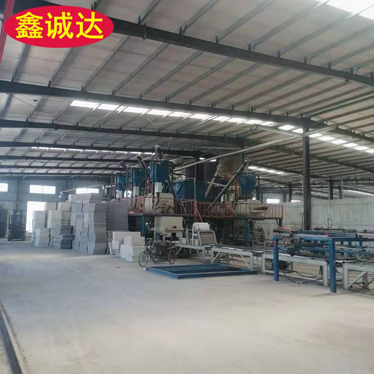 鑫诚达fs聚苯板复合砂浆设备 fs保温外模板设备 供应商