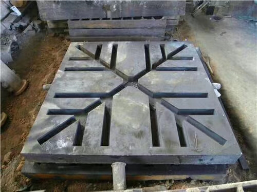河铸重工生产浇注底盘等多种产品
