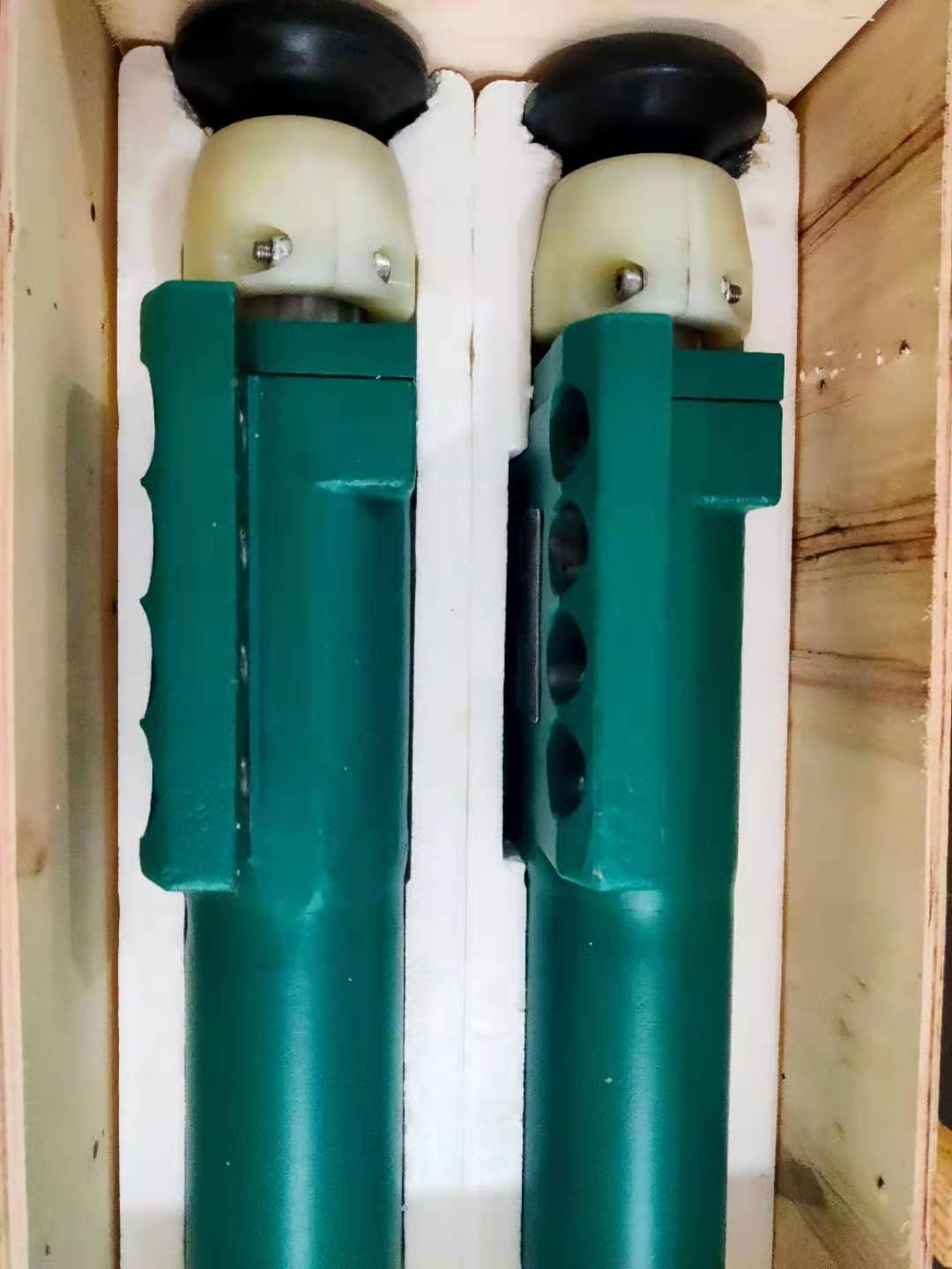 贵州,铸件落砂机气锤,震壳机,振砂机铸钢件震砂机气锤