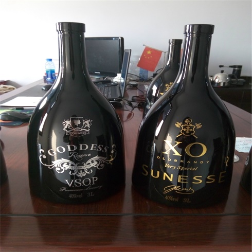 洋酒瓶烤漆厂,洋酒瓶喷漆厂,洋酒瓶喷涂厂,洋酒瓶喷油厂