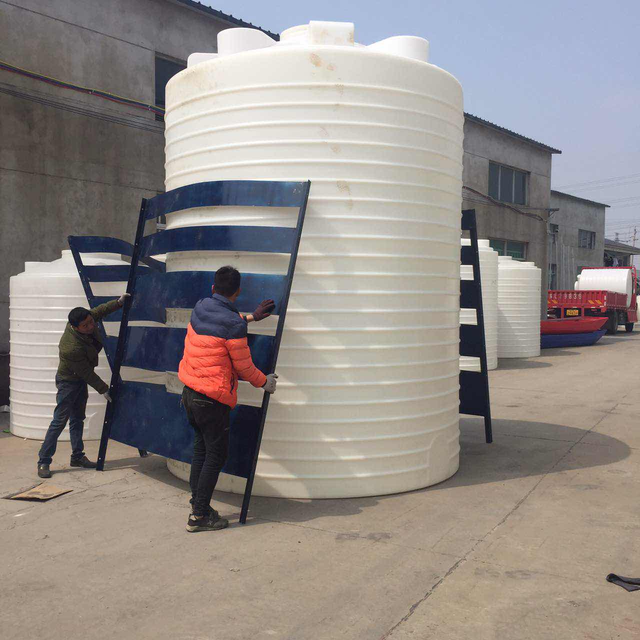15吨塑料水塔塑胶罐15000L塑料罐圆形立式大桶带盖化工罐/桶